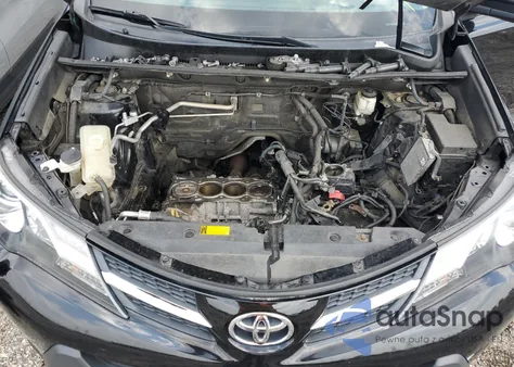 2013 Toyota Rav4 Xle z USA, uszkodzony, nr VIN 2T3RFREV5DW056838